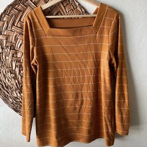 Old Navy ribbed tee, L.